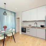Contemporary Desgined Apartment